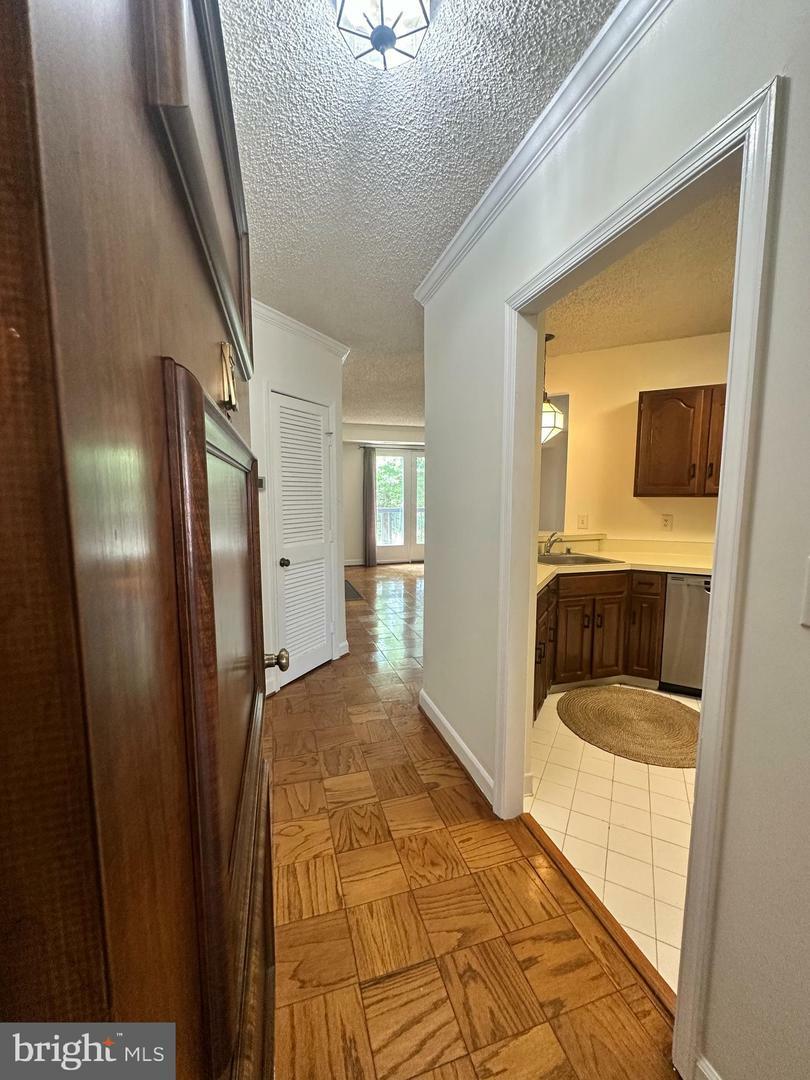 Property Photo:  801 S Pitt Street 325  VA 22314 