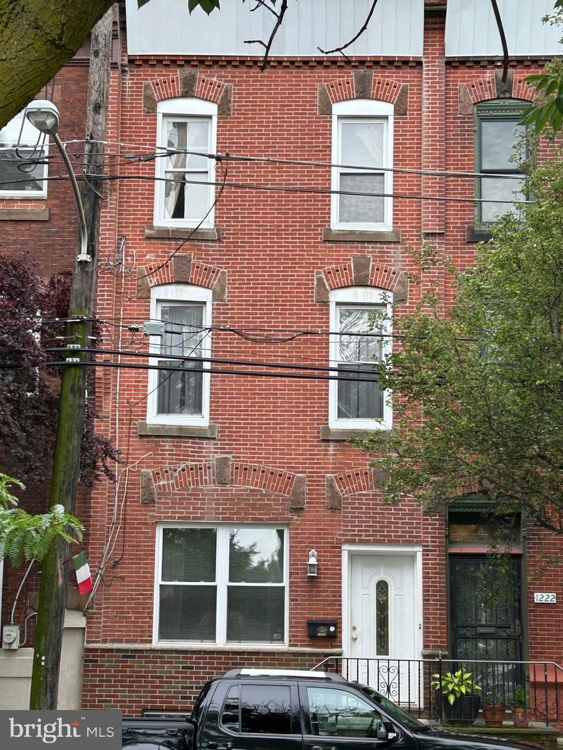 Property Photo: 1220 Reed Street PA 19147