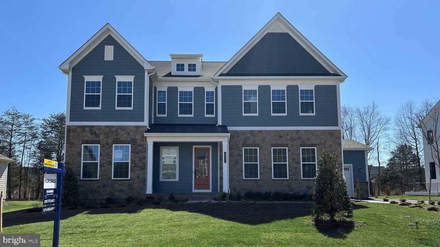 Property Photo: 15594 Cloverland Lane VA 20169