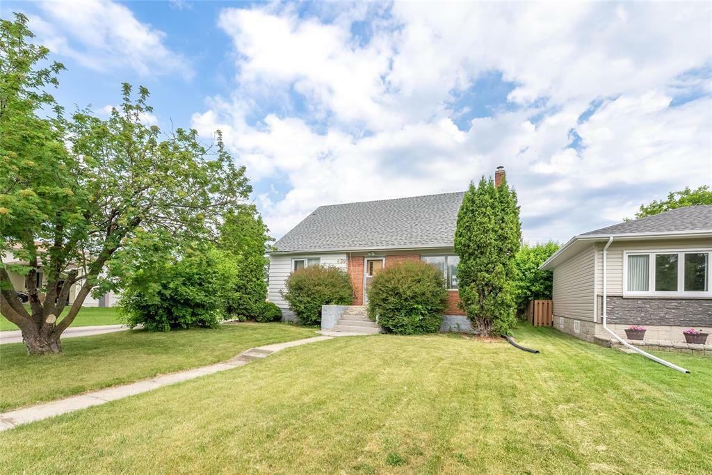 Property Photo: 639 Ashton Avenue MB R0E 0C0