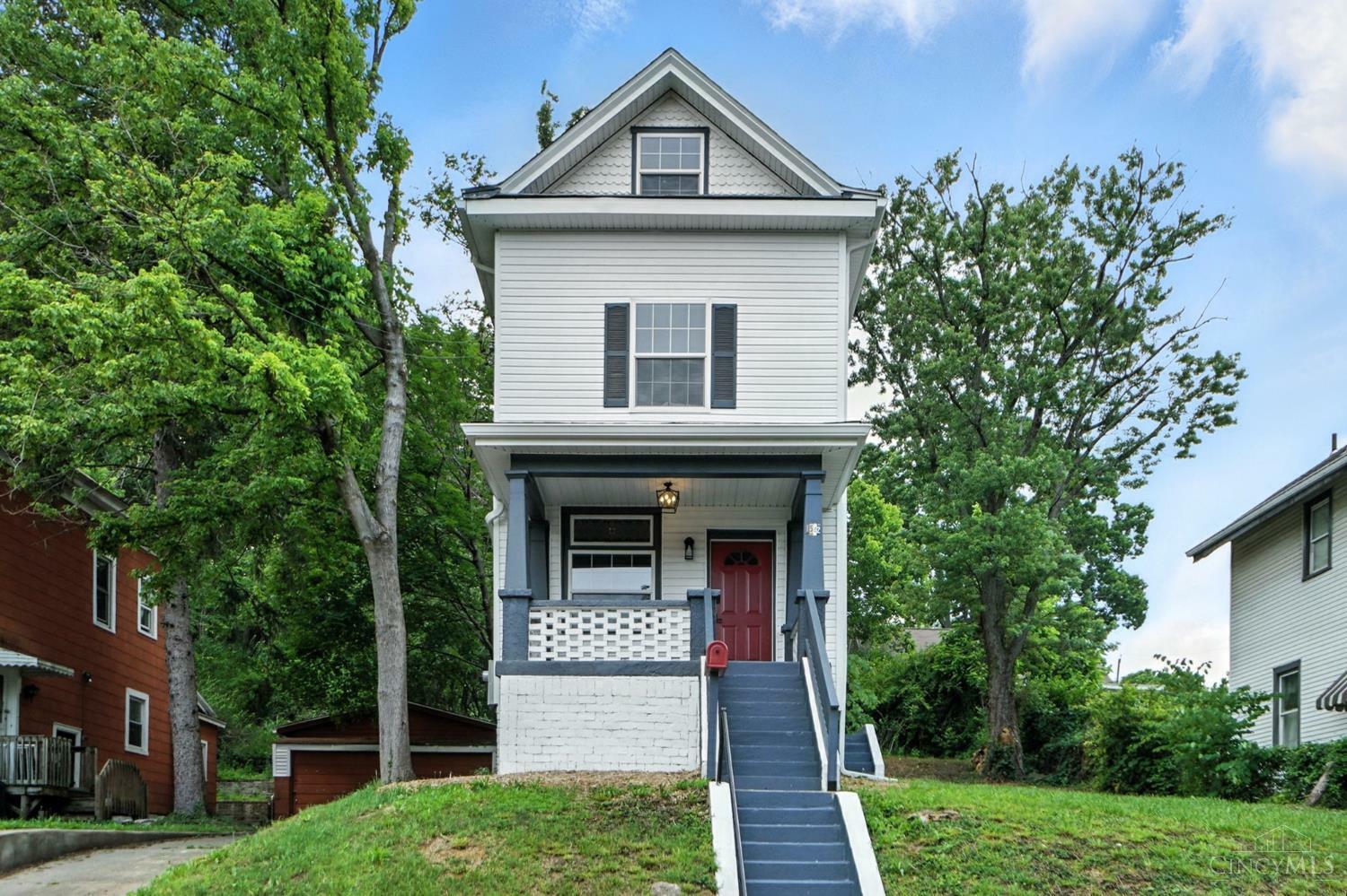1542 Glen Parker Avenue  Cincinnati OH 45223 photo