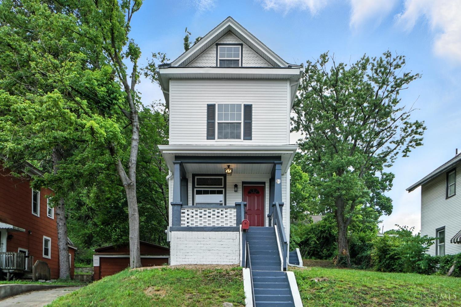 Property Photo: 1542 Glen Parker Avenue OH 45223