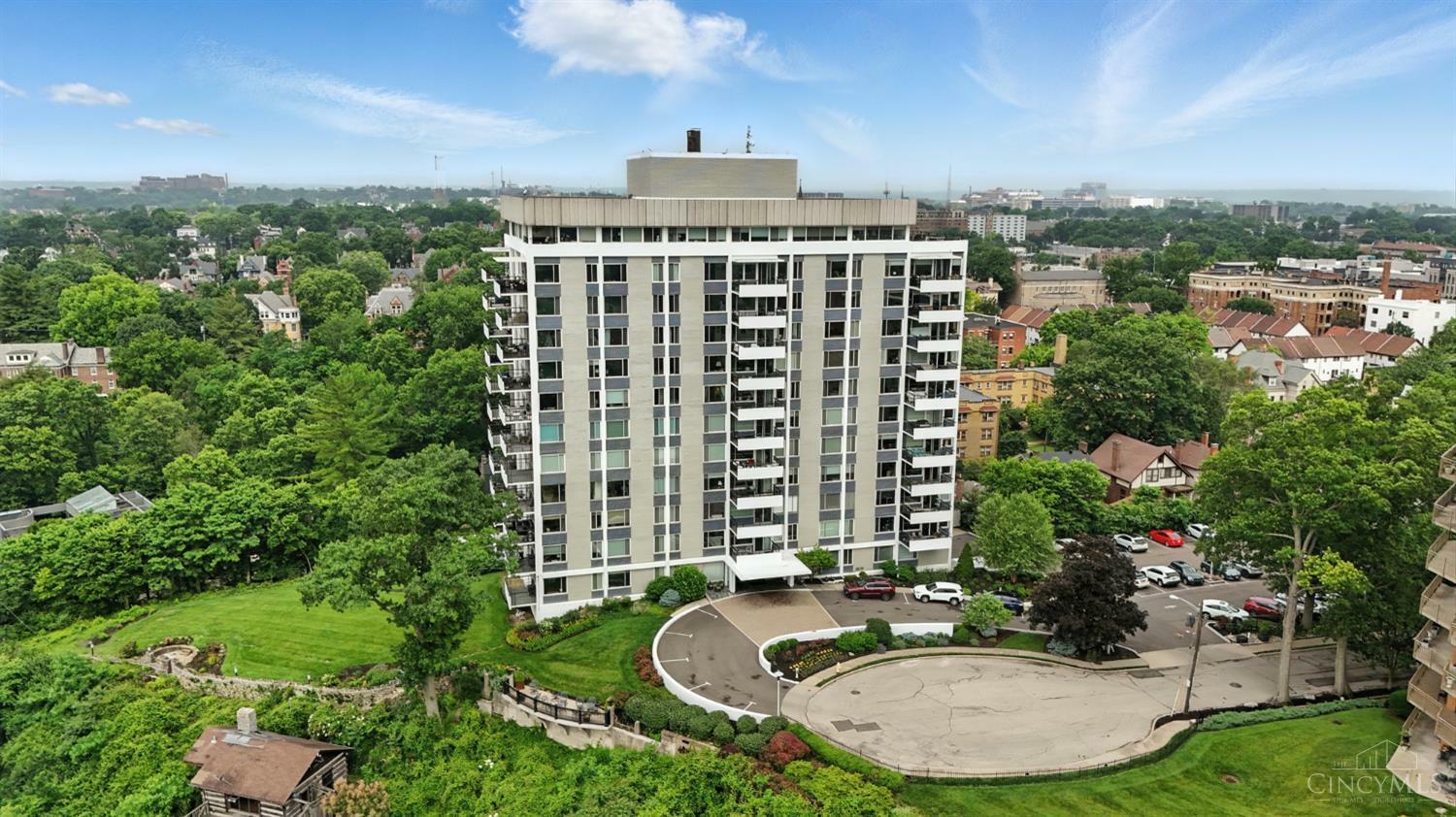 Property Photo: 2401 Ingleside Avenue OH 45206