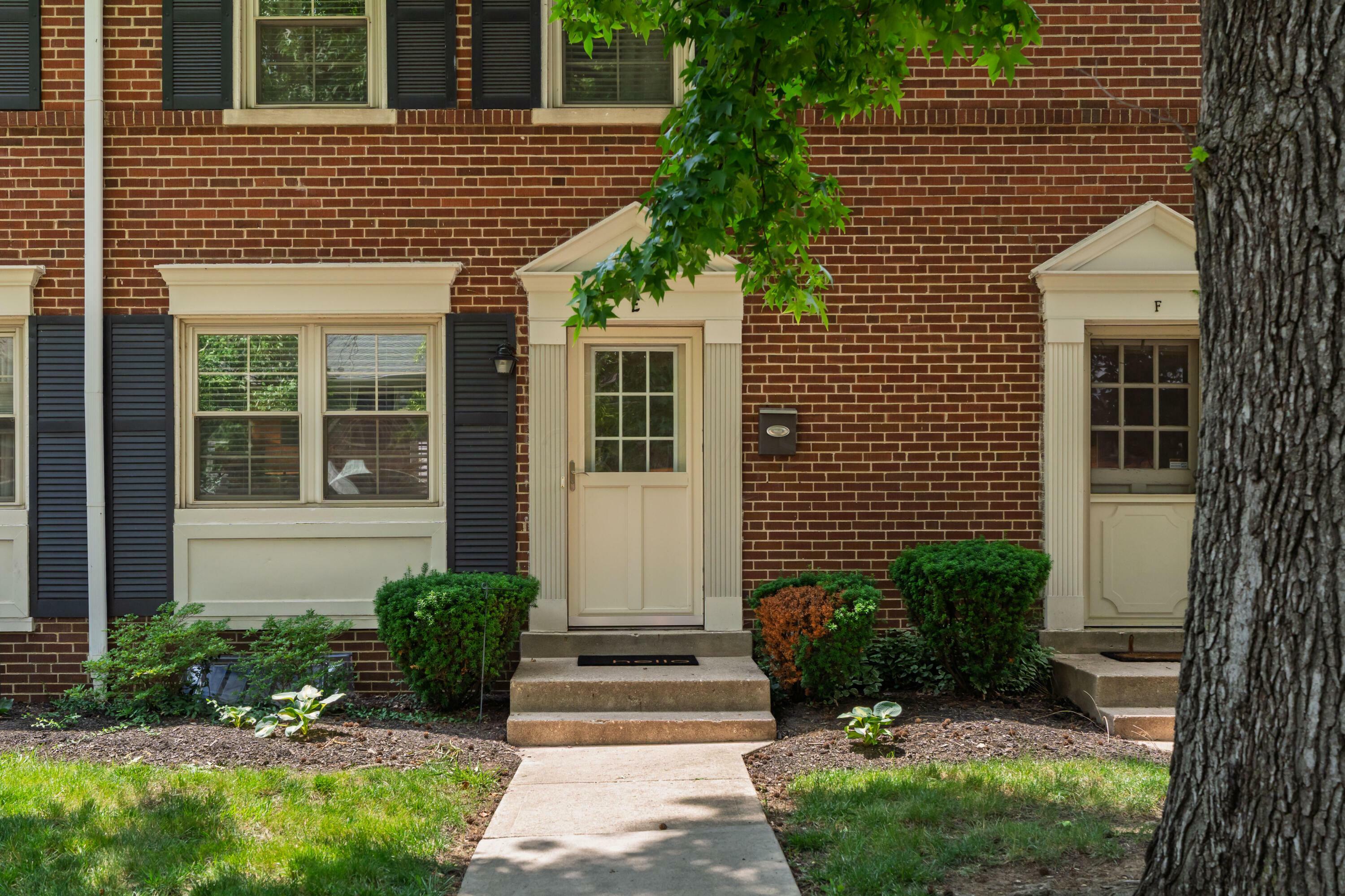Property Photo: 1809 Northwest Court OH 43212