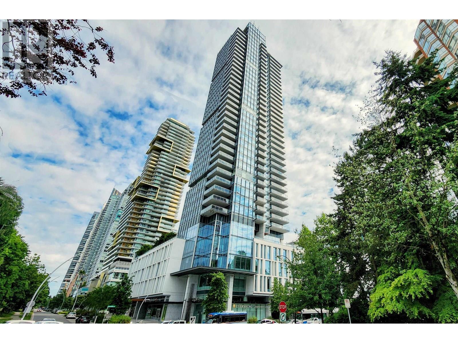Property Photo: 4360 Beresford Street 902 BC V5H 0G2