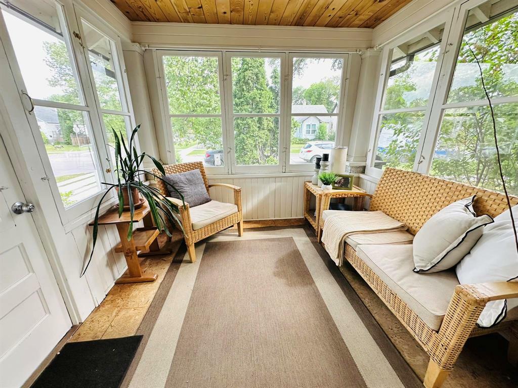 Property Photo: 845 Fleet Avenue MB R3M 1K3
