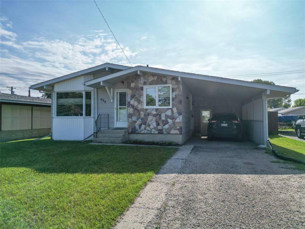 Property Photo: 629 36th Street MB R7B 2R8