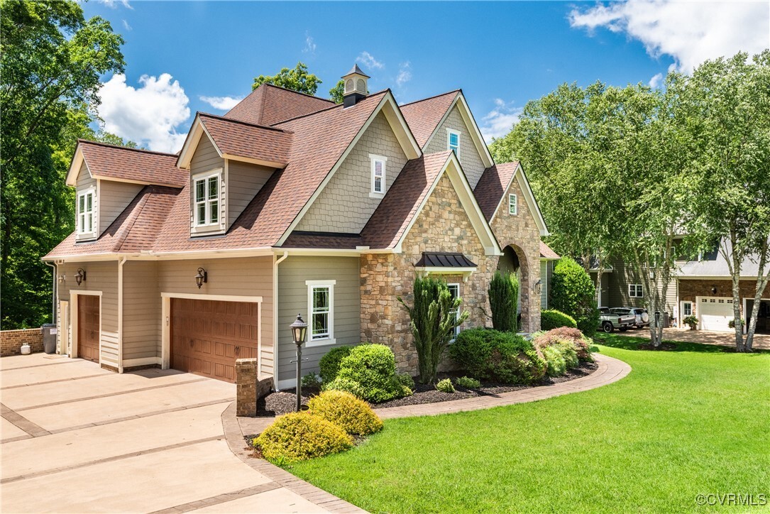 Property Photo:  2631 Royal Crest Drive  VA 23113 