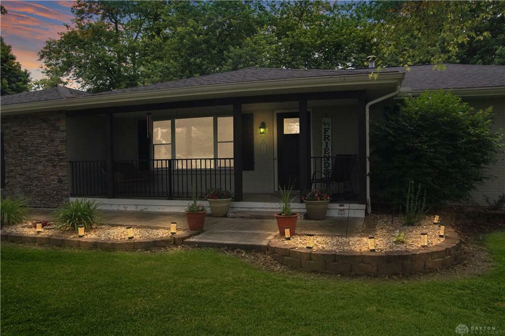 Property Photo: 6189 Lesourdsville West Chester Road OH 45011