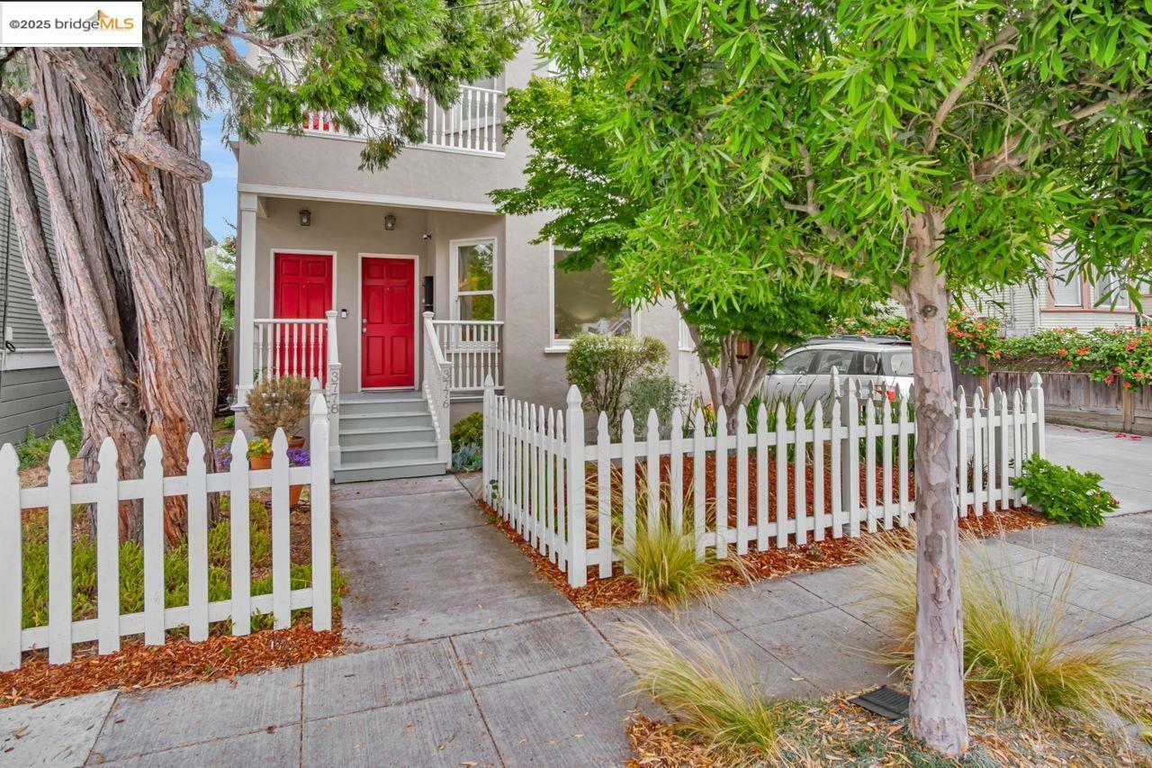 3776 Ruby  Oakland CA 94609 photo