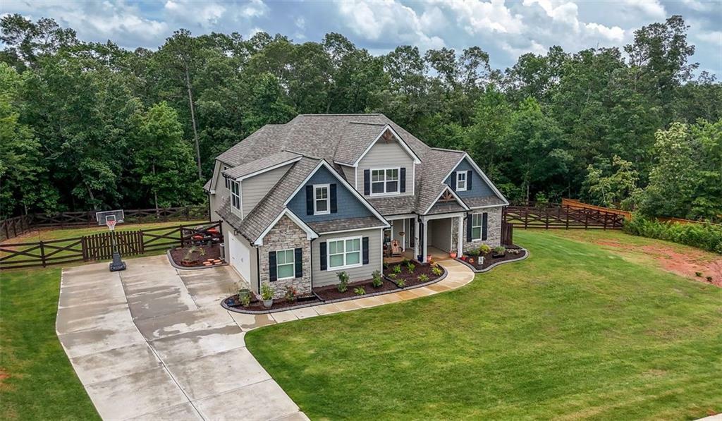 Property Photo: 7532 Milford Place GA 30135