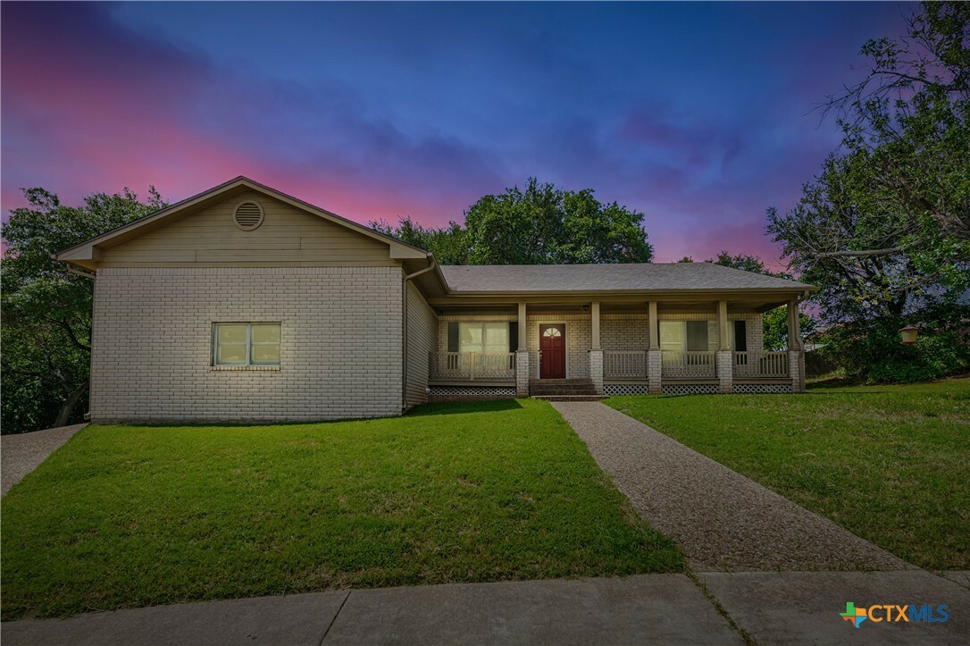 Property Photo: 2006 Rose Circle TX 76548
