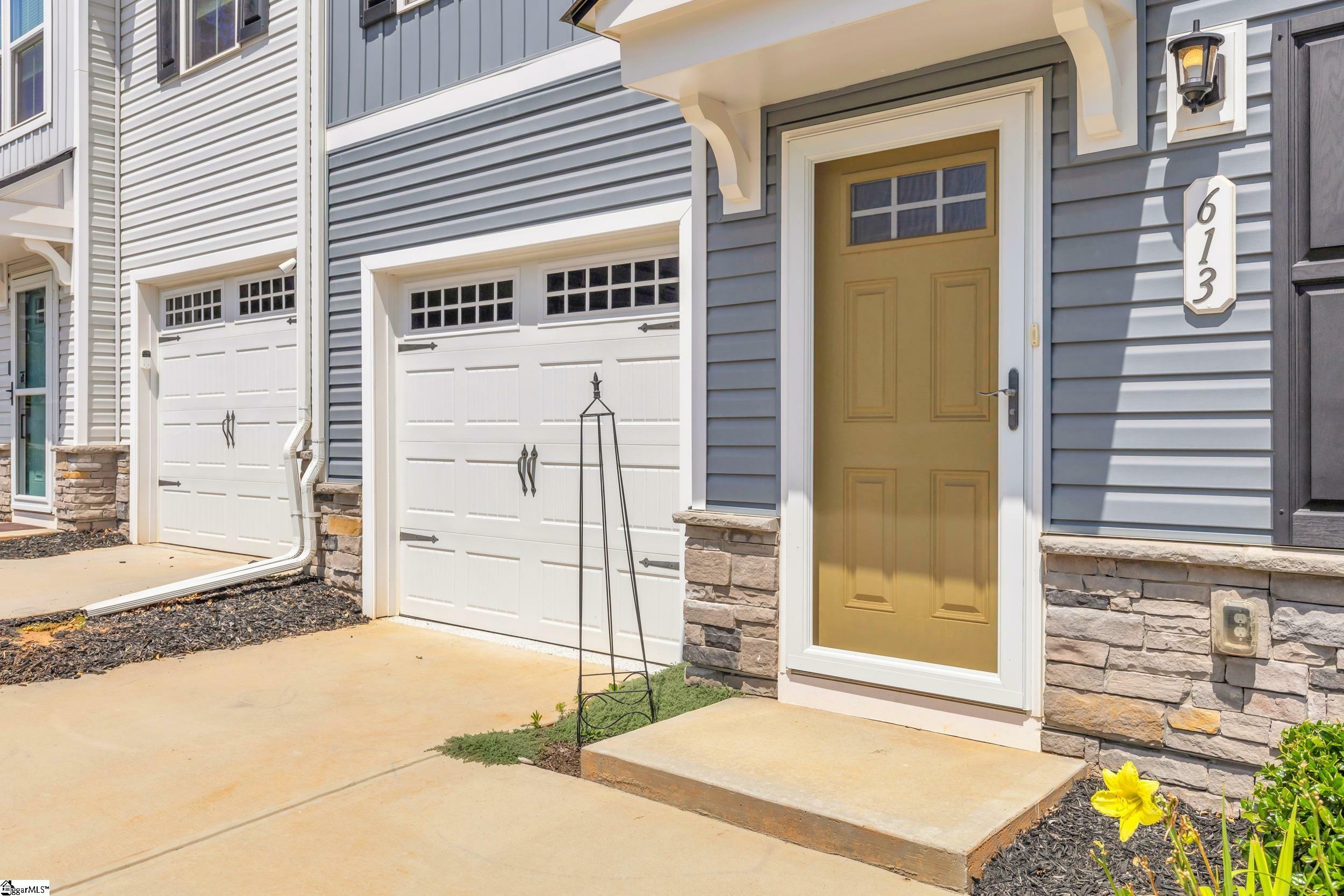 Property Photo: 613 Cresslyn Court SC 29617