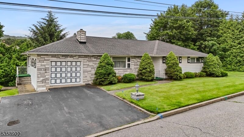 Property Photo: 35 Hillside Ave NJ 07857