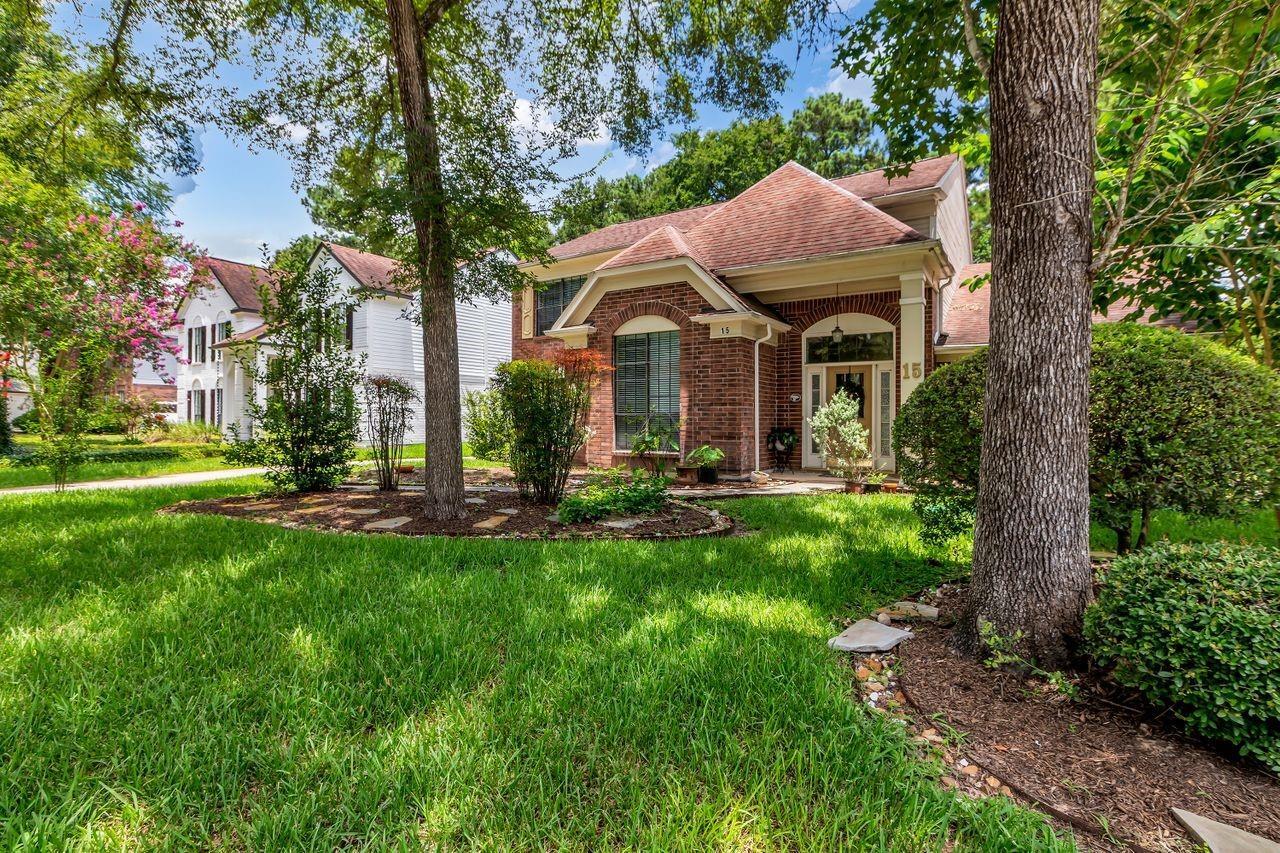 Property Photo:  15 Nightwind Place  TX 77381 
