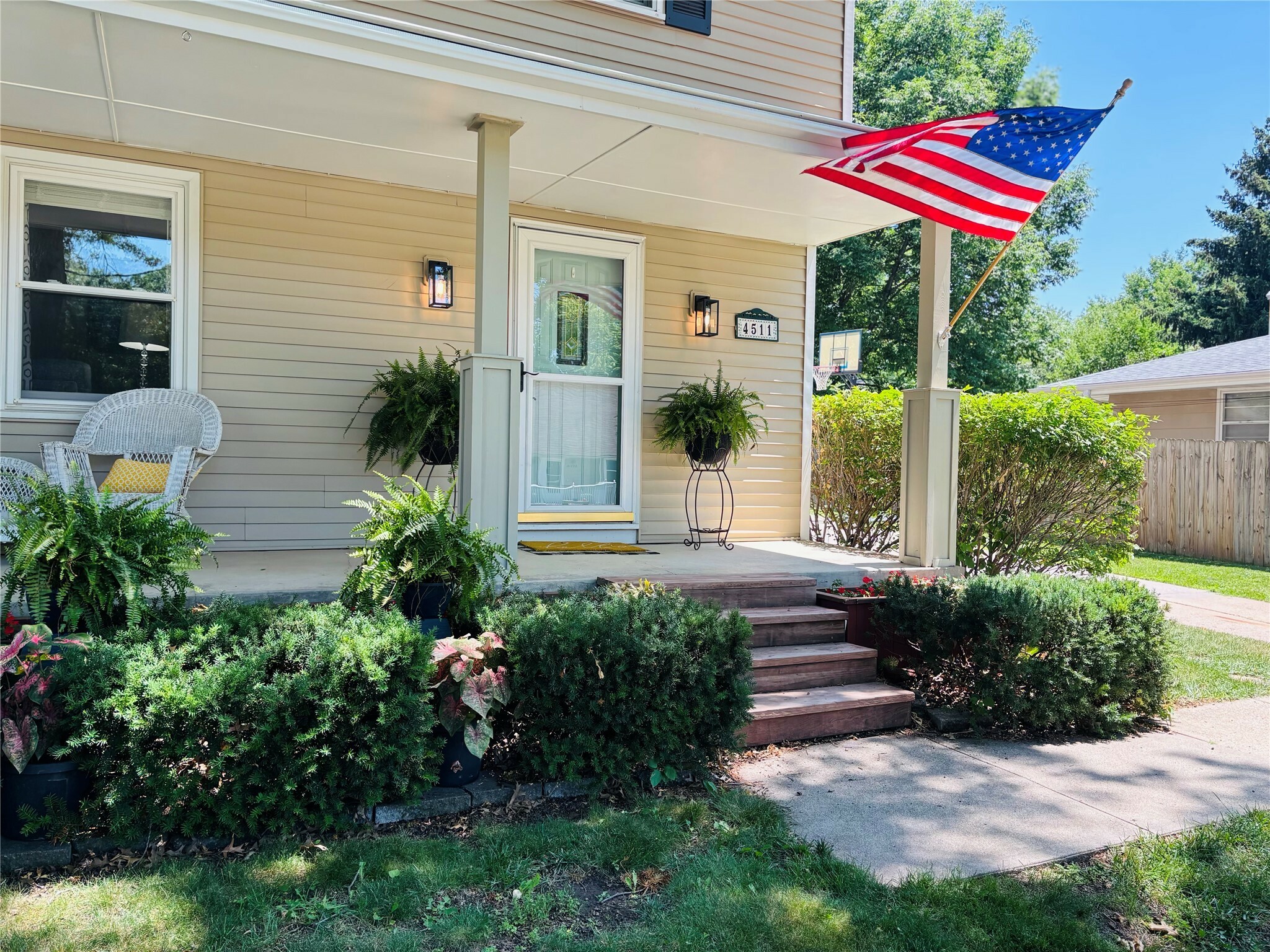 Property Photo: 4511 66th Street IA 50322