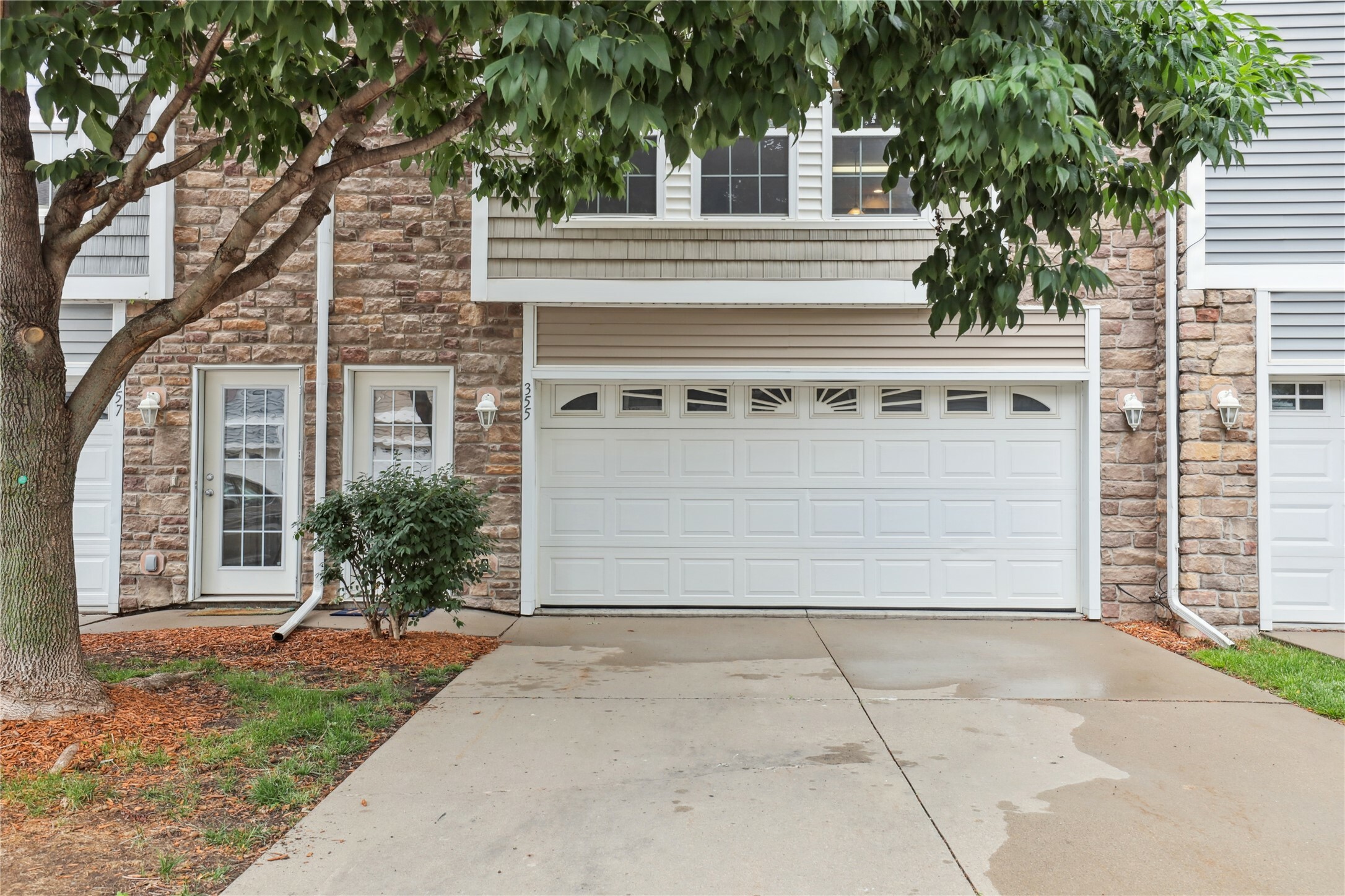 Property Photo: 355 NE Sandalwood Street IA 50263