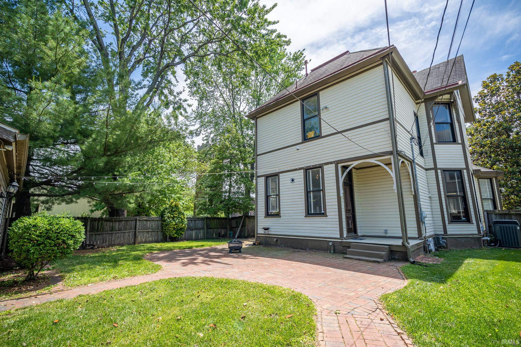 Property Photo: 44 Washington Avenue IN 47713