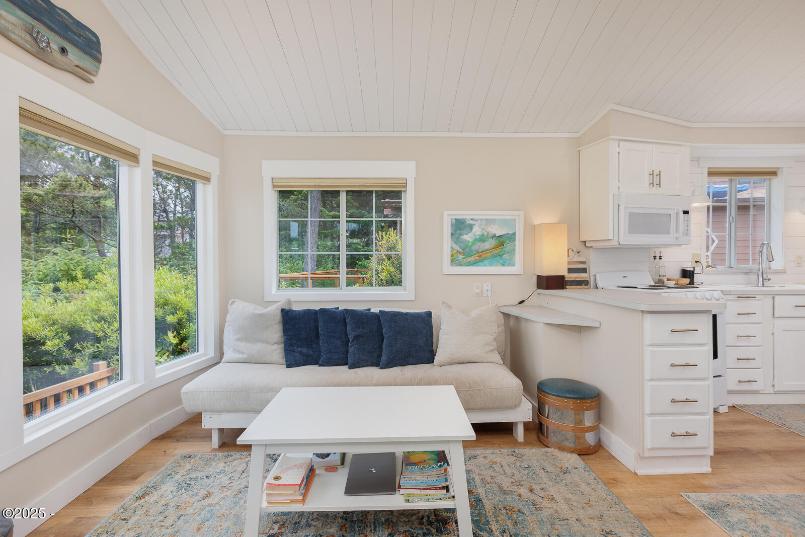 Property Photo:  4875 N Hwy 101 45  OR 97341 