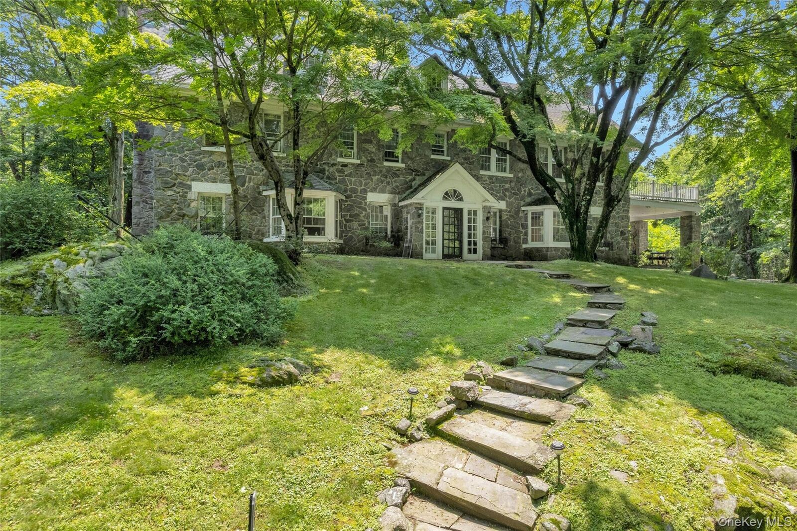 Property Photo:  23 Gracemere  NY 10591 