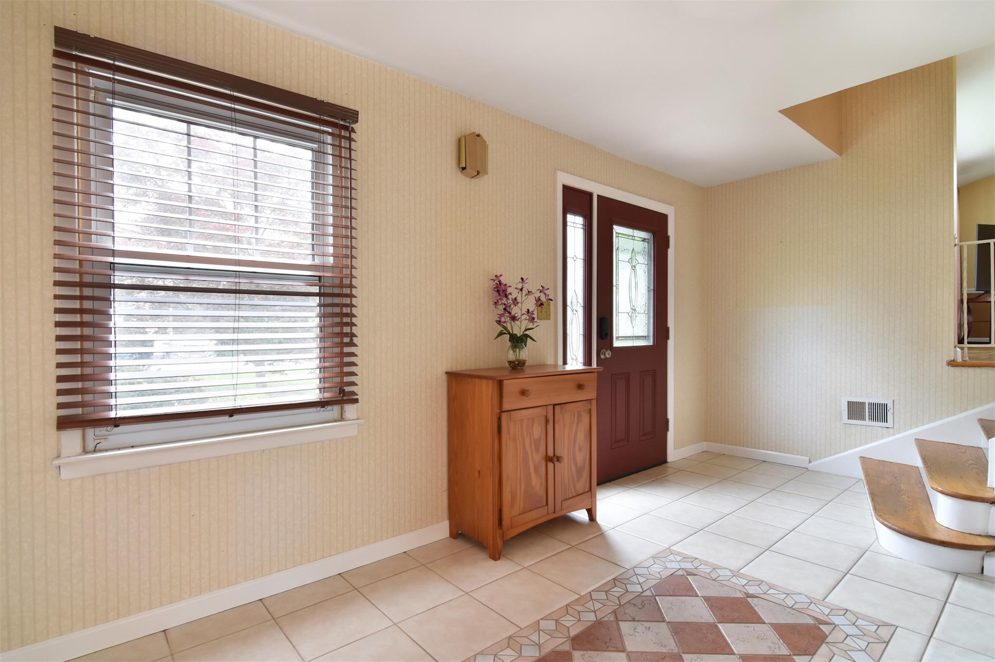 Property Photo:  38 Balmoral Crescent  NY 10607 