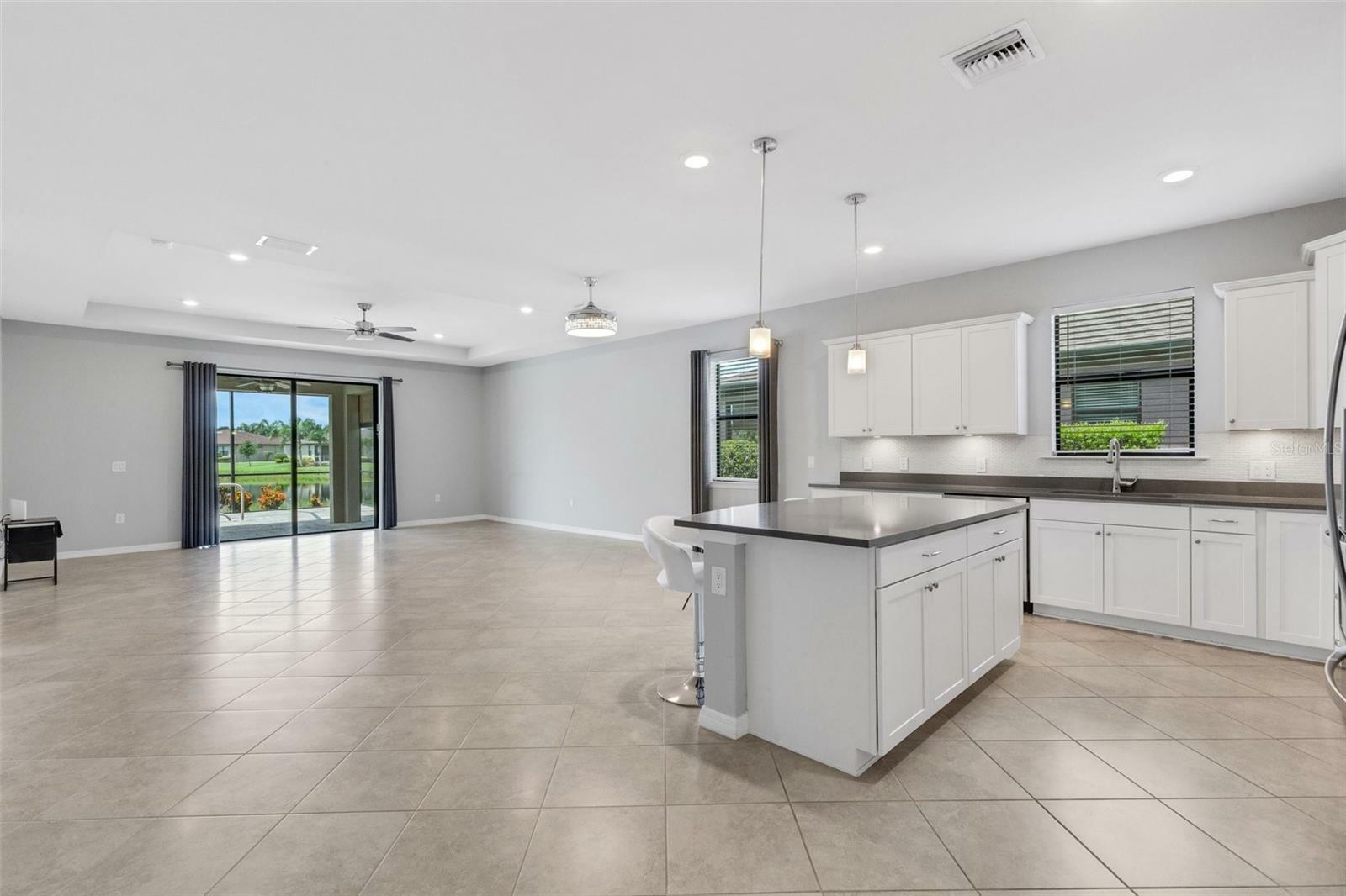 Property Photo: 2487 Marton Oak Boulevard FL 34289