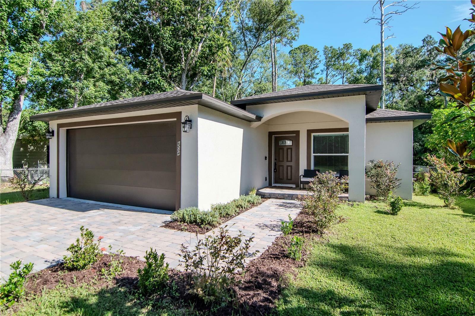 Property Photo: 604 Kinnear Drive FL 34601