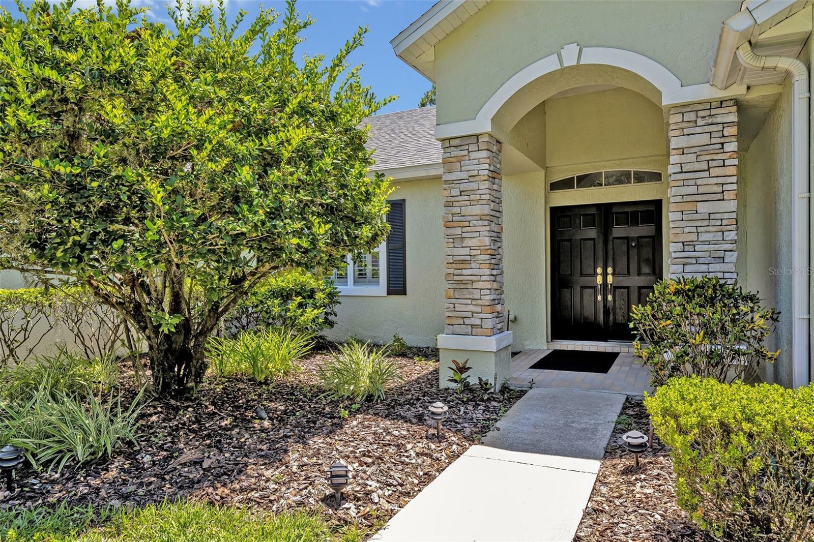 Property Photo: 14128 Bramble Bush Court FL 32832