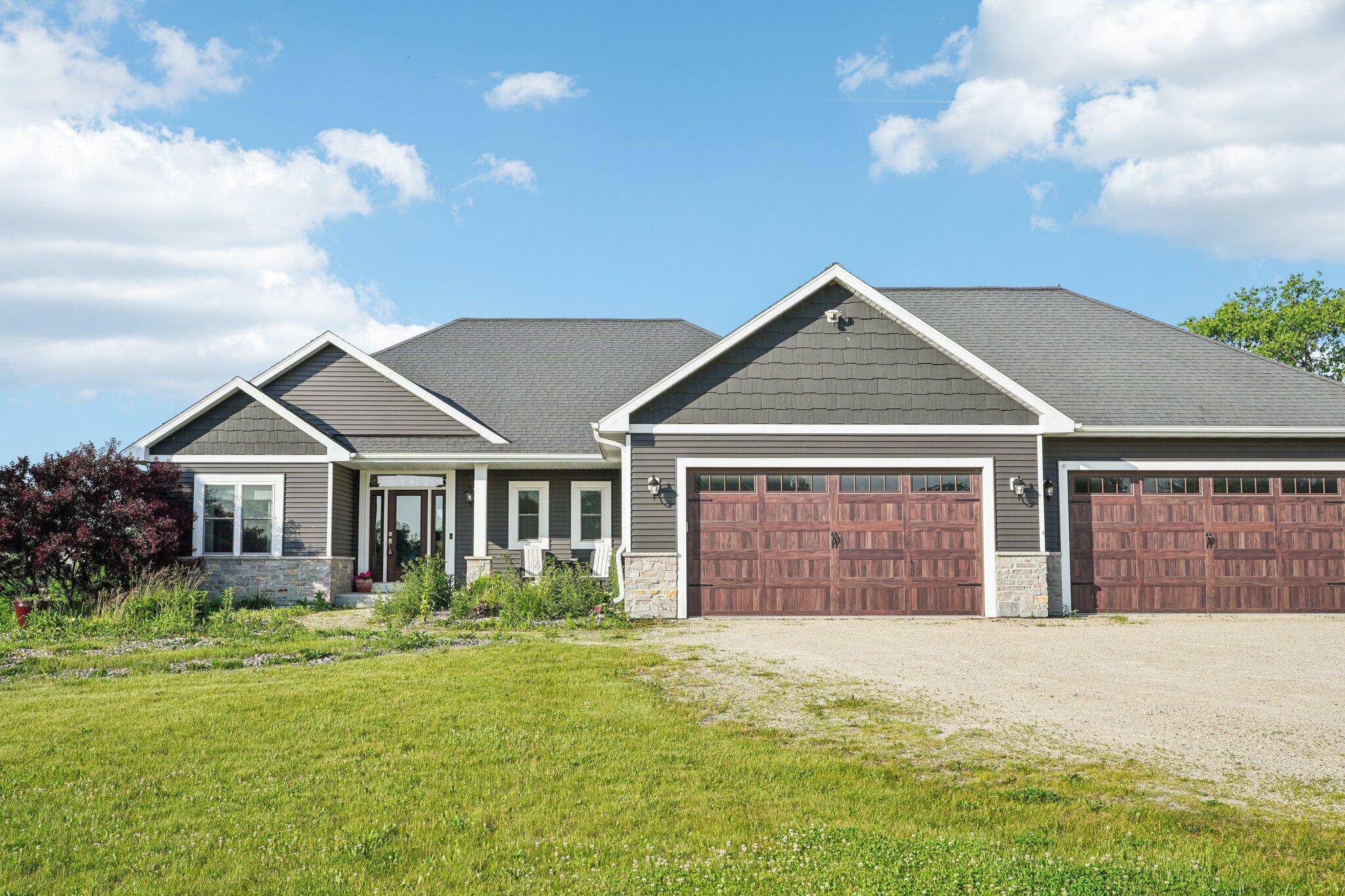 5161 Wildlife View Ct  Wayne WI 53002 photo