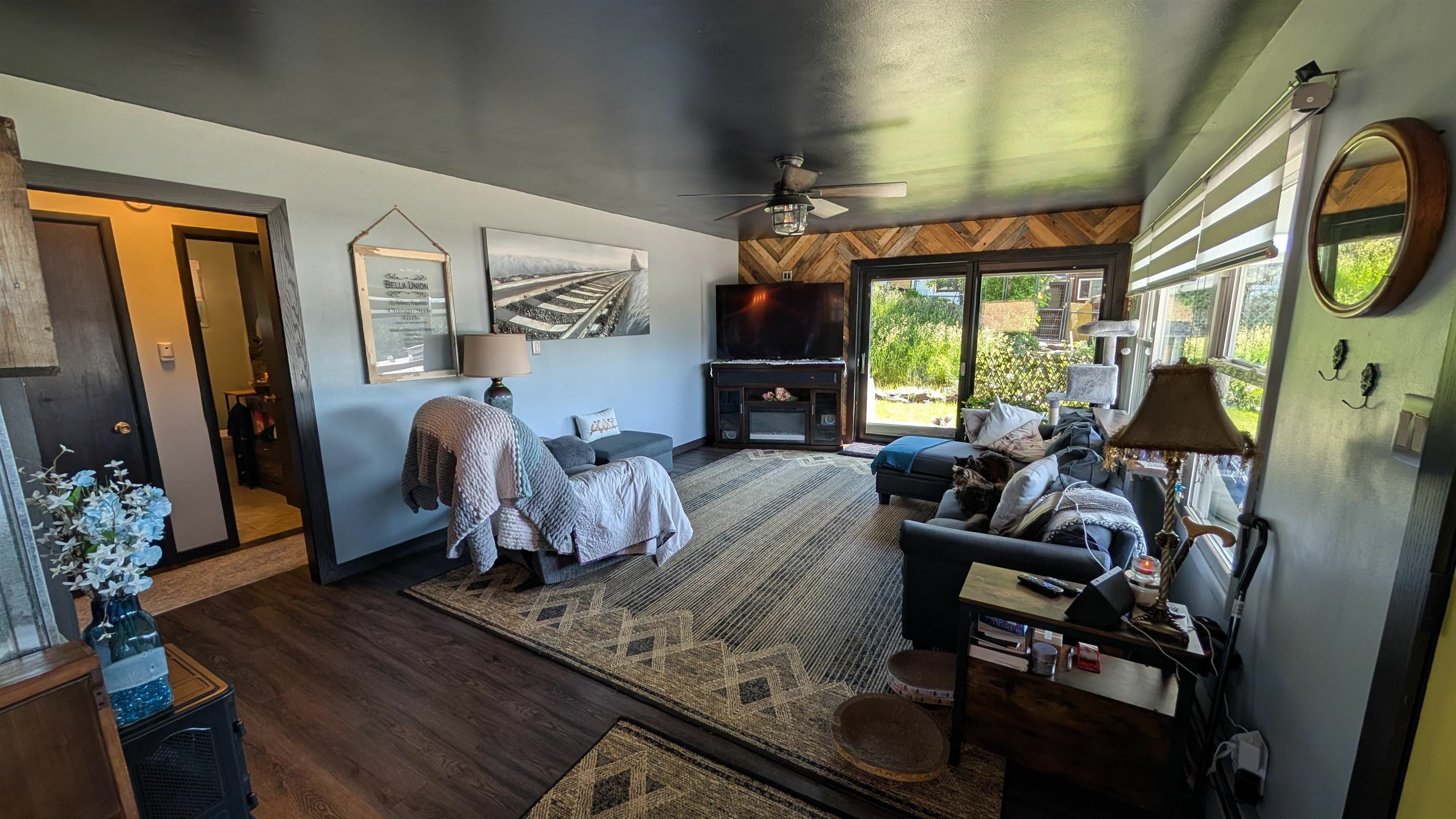 Property Photo: 836 Sunnyhill Road SD 57754