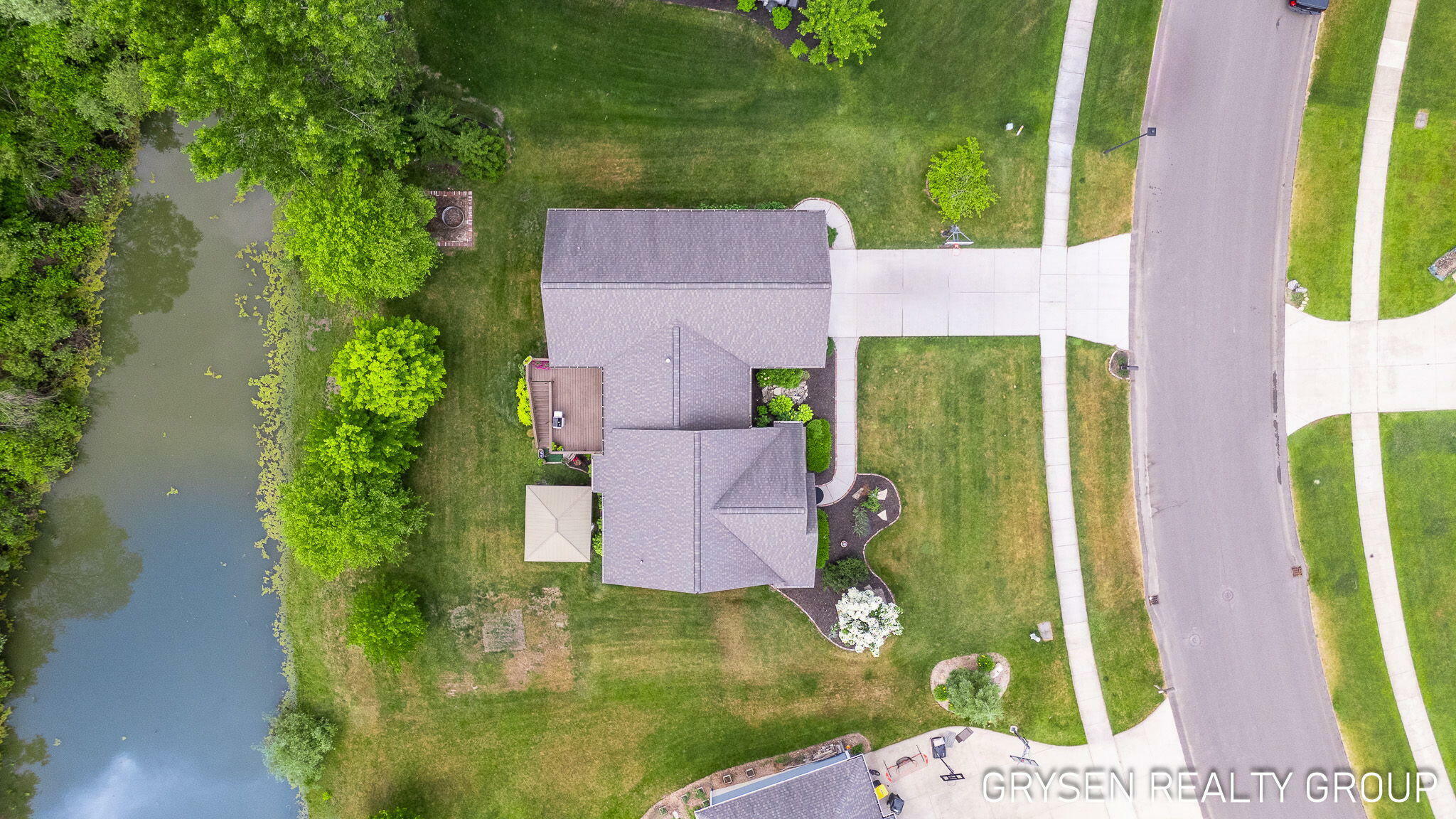 Property Photo: 2504 Cedar West Drive MI 49428