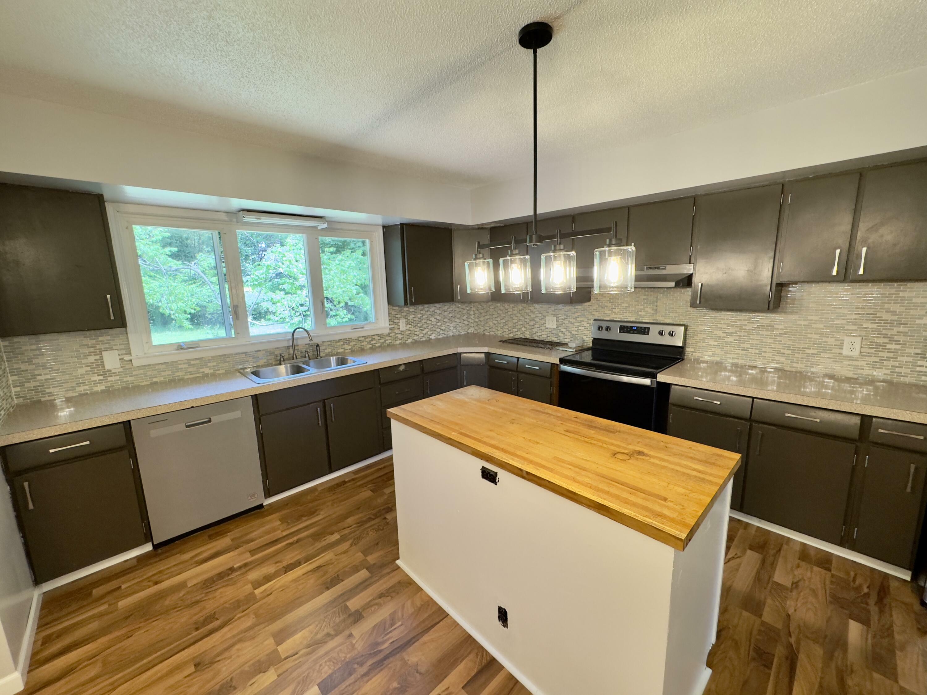 Property Photo:  1358 Neece Drive  MI 49441 
