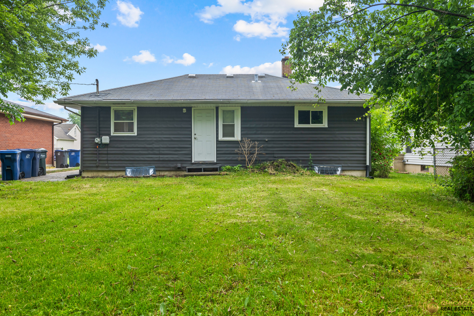 Property Photo:  1718 Elizabeth Avenue  IL 60064 