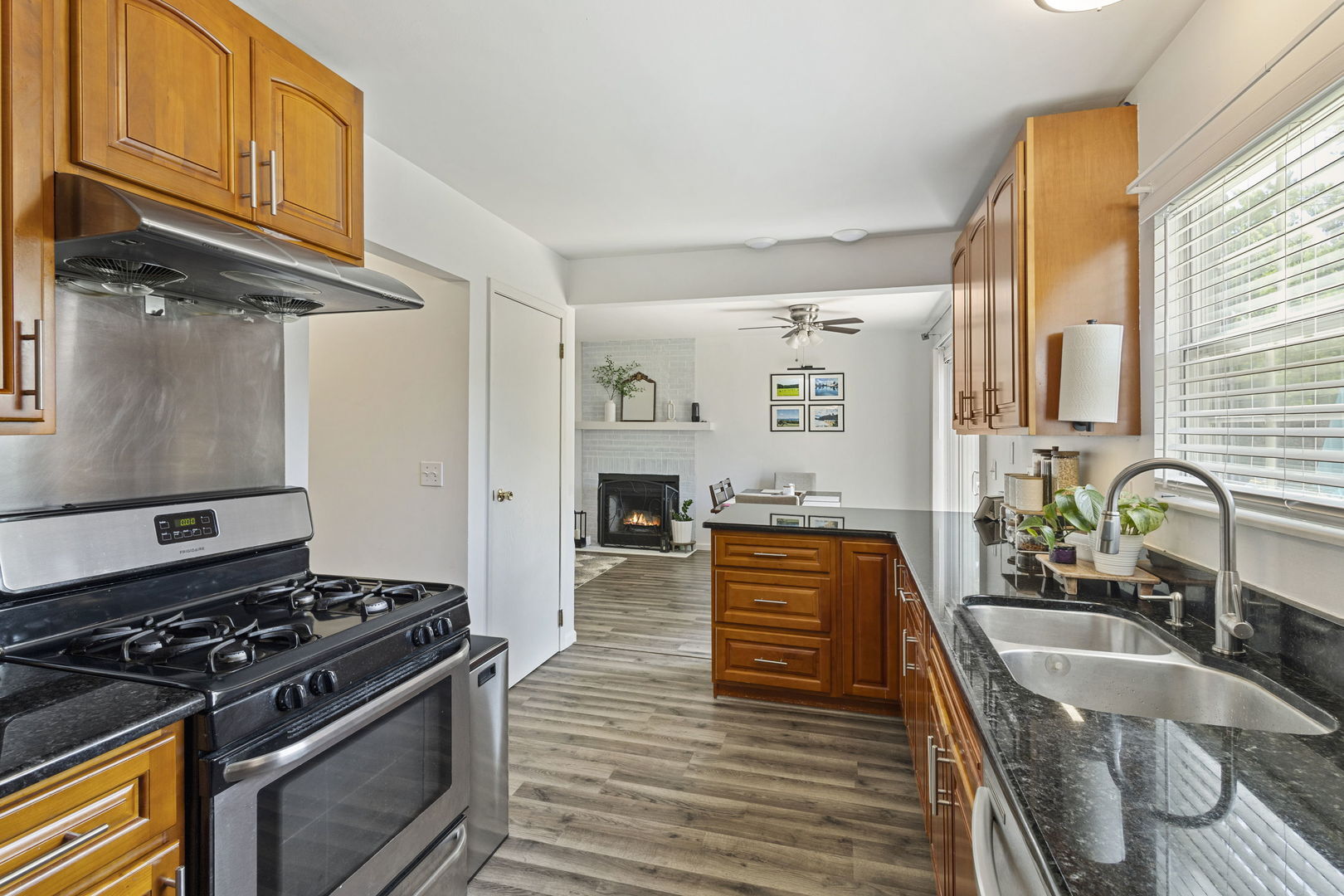 Property Photo:  2011 University Drive  IL 60565 