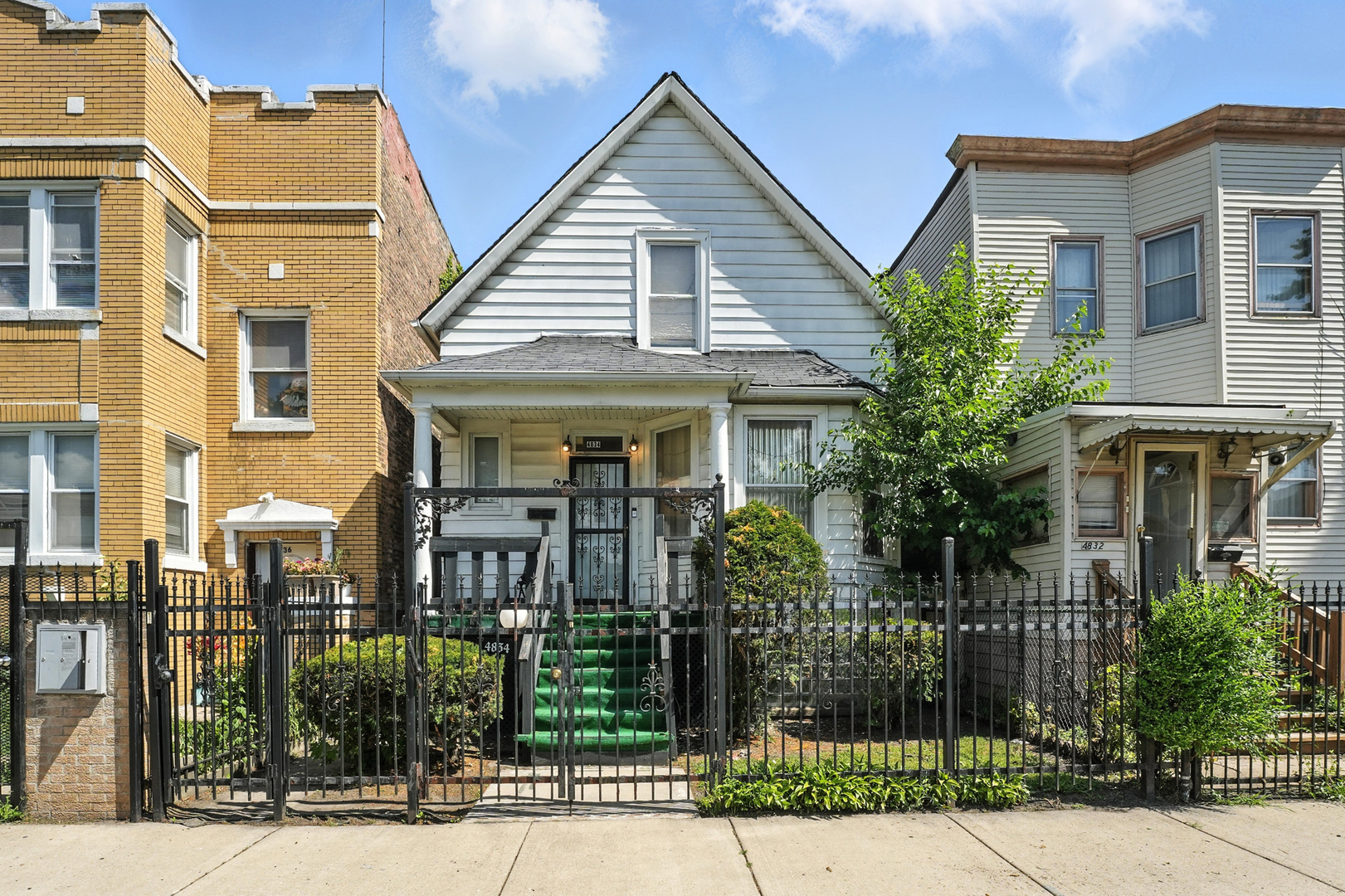 Property Photo: 4834 W Potomac Avenue IL 60651