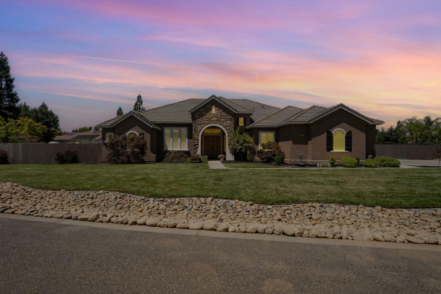 8143 Daisy Hill Road  Sacramento CA 95829 photo