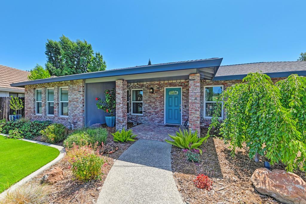 Property Photo: 305 Saint Charles Court CA 95661