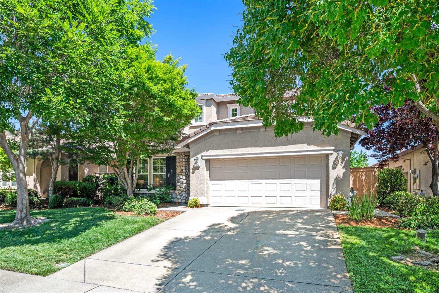Property Photo: 1604 Thurman Way CA 95630