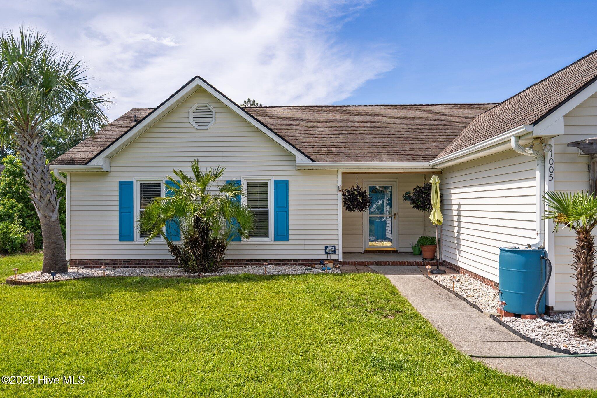 Property Photo: 1005 Pleasant Dale Drive NC 28412