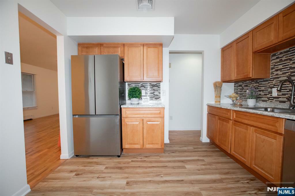 Property Photo:  2052 Hoefleys Lane  NJ 07024 