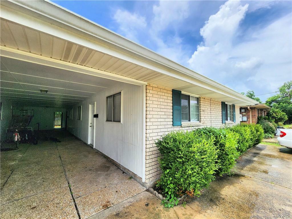 Property Photo: 111 Lambda Street 4 LA 70037