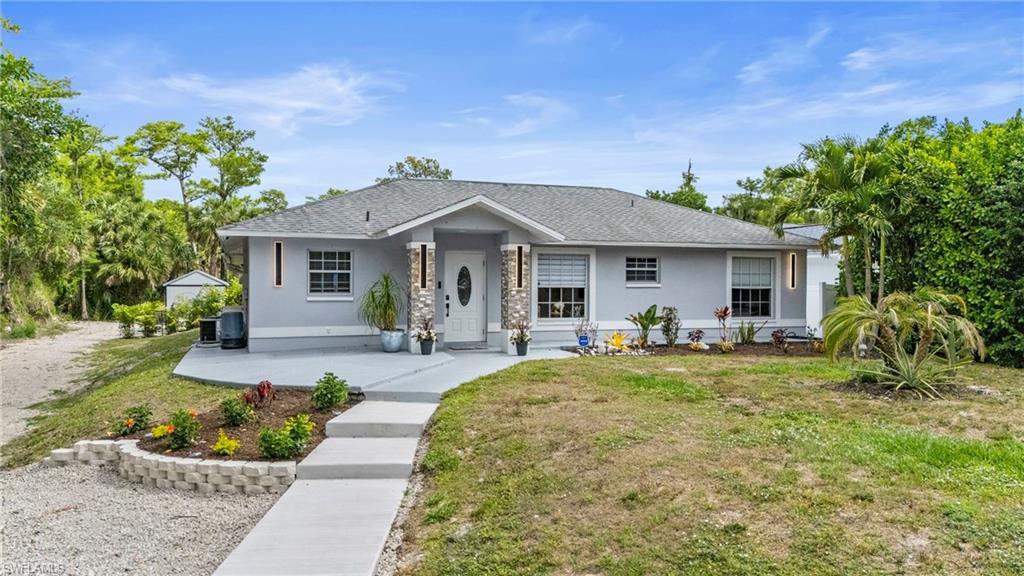 Property Photo: 641 22nd Ave NW FL 34120