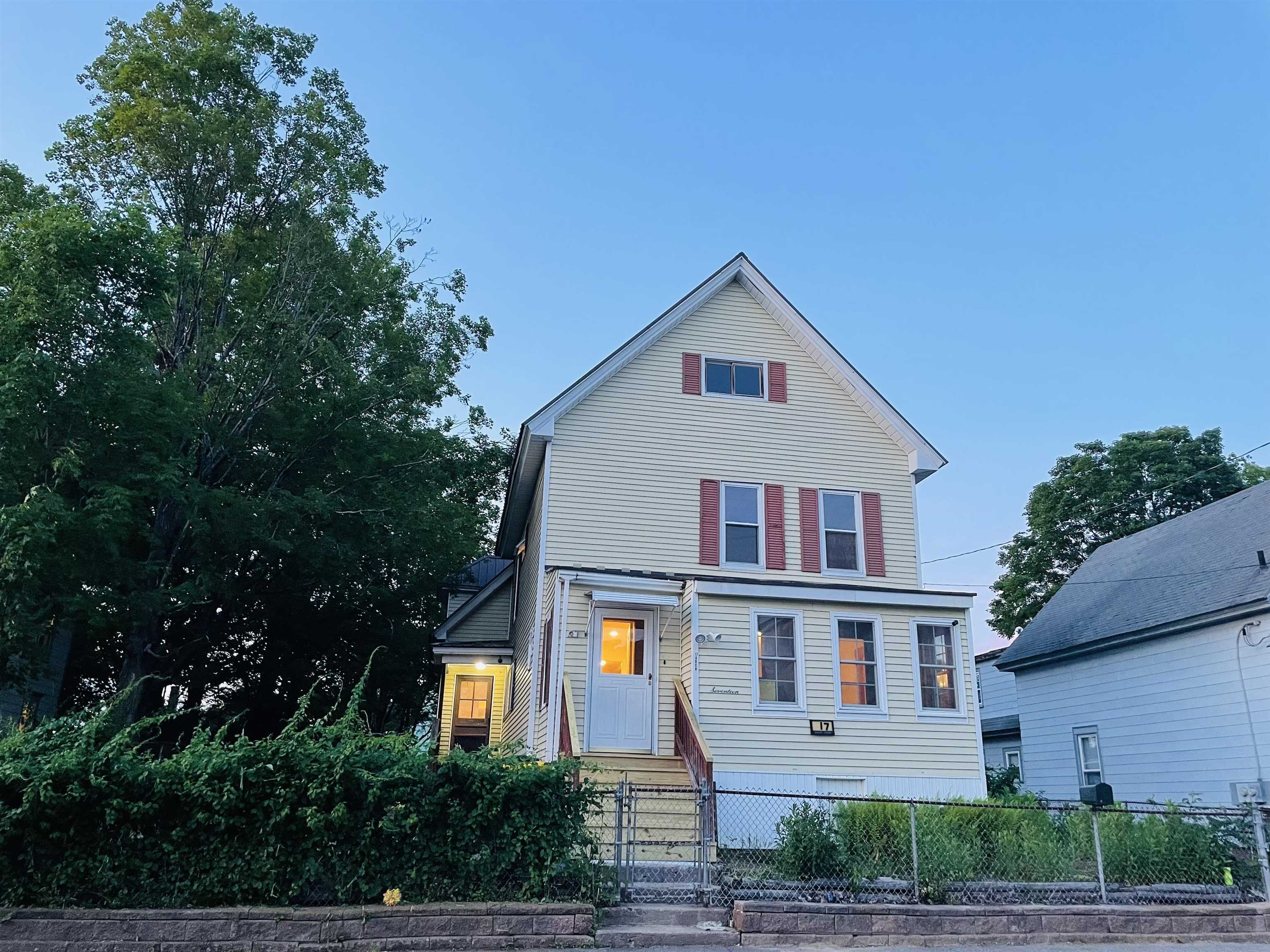 Property Photo: 17 Arch Street NH 03246