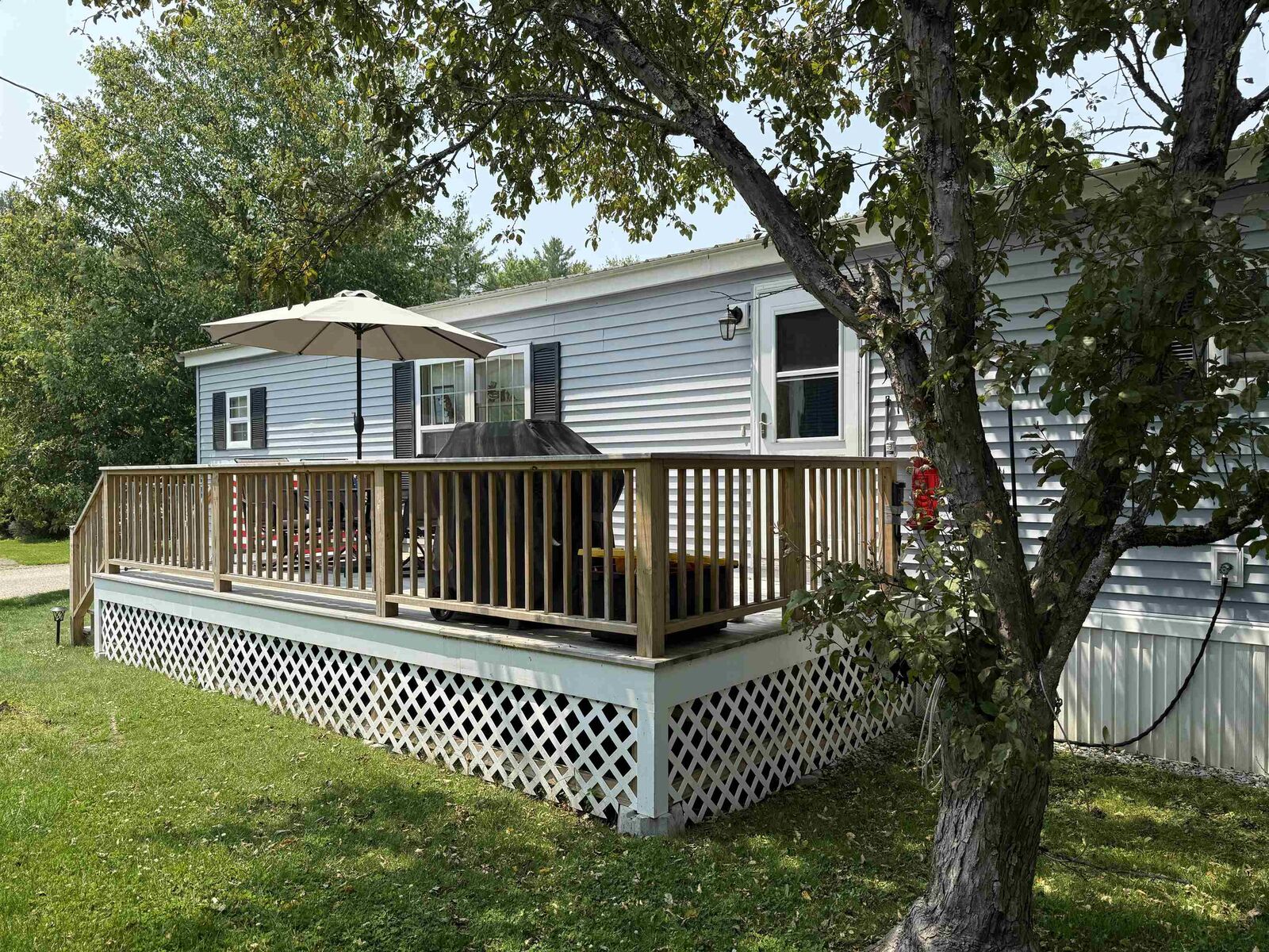 Property Photo:  8 Sir Lancelot Drive  NH 03833 