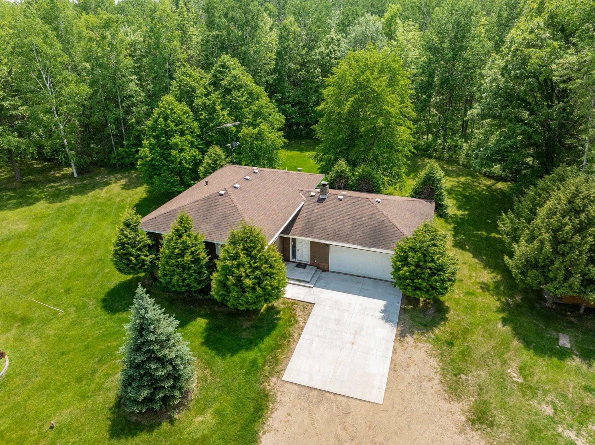 Property Photo: 150 Peterson Road MN 55744