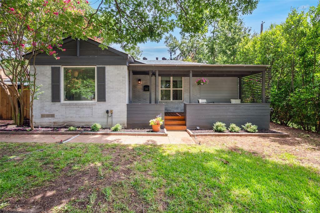 Property Photo: 2711 El Tivoli Drive TX 75211