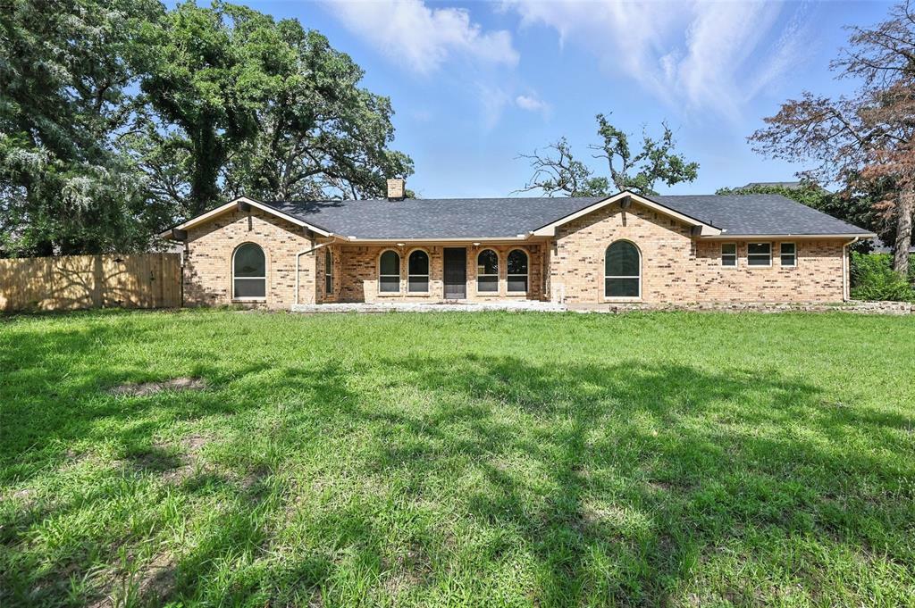 Property Photo: 1815 Nora Drive TX 76013
