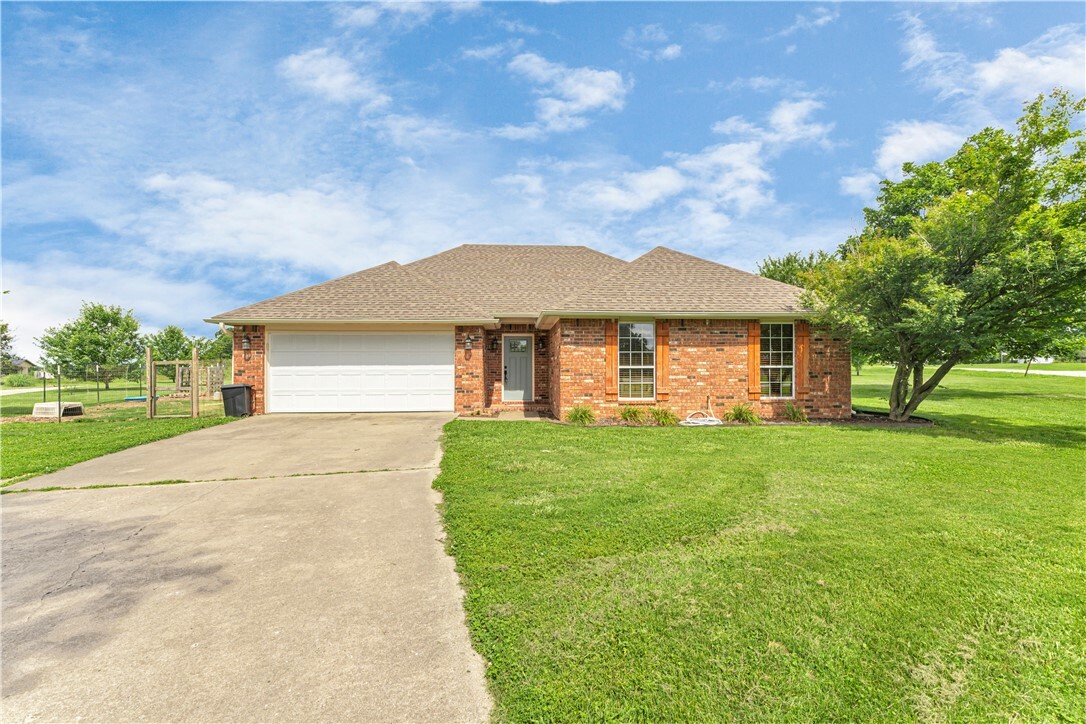 1377 Madison 8735  Huntsville AR 72740 photo