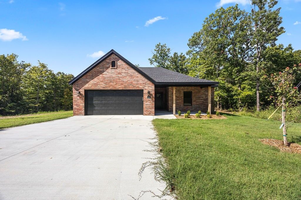 Property Photo: 1 Boswell Drive AR 72715