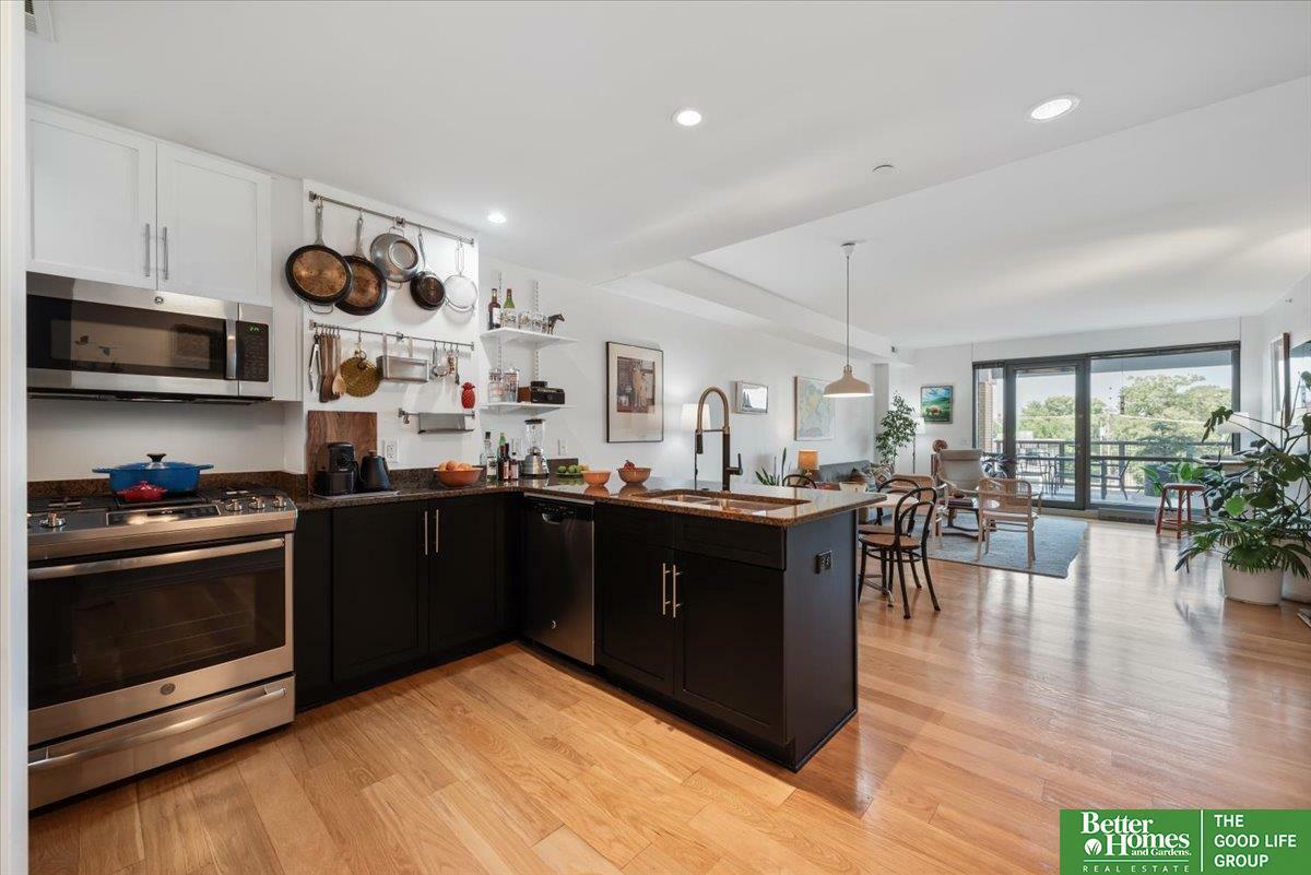 Property Photo: 3201 S Dodge Court 5209 NE 68131
